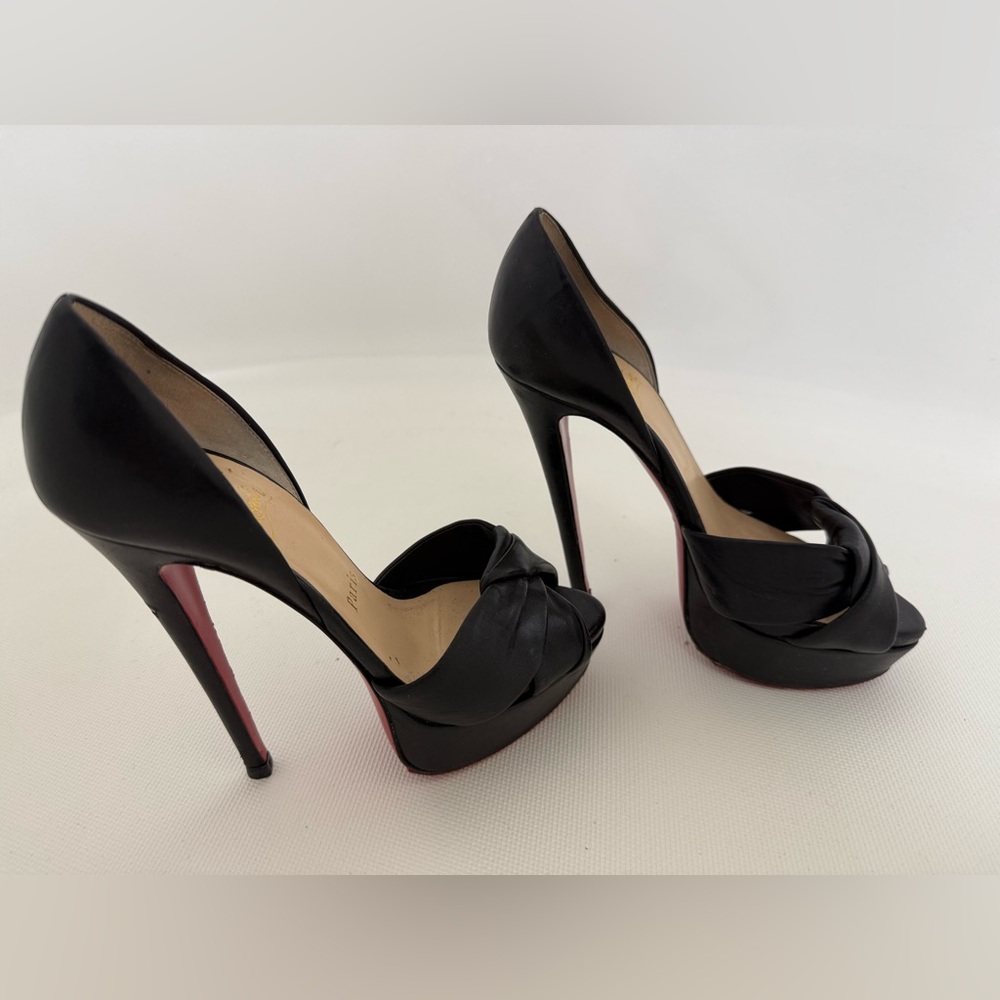 Christian Louboutin Volpi 150 Nappa
Black 36
